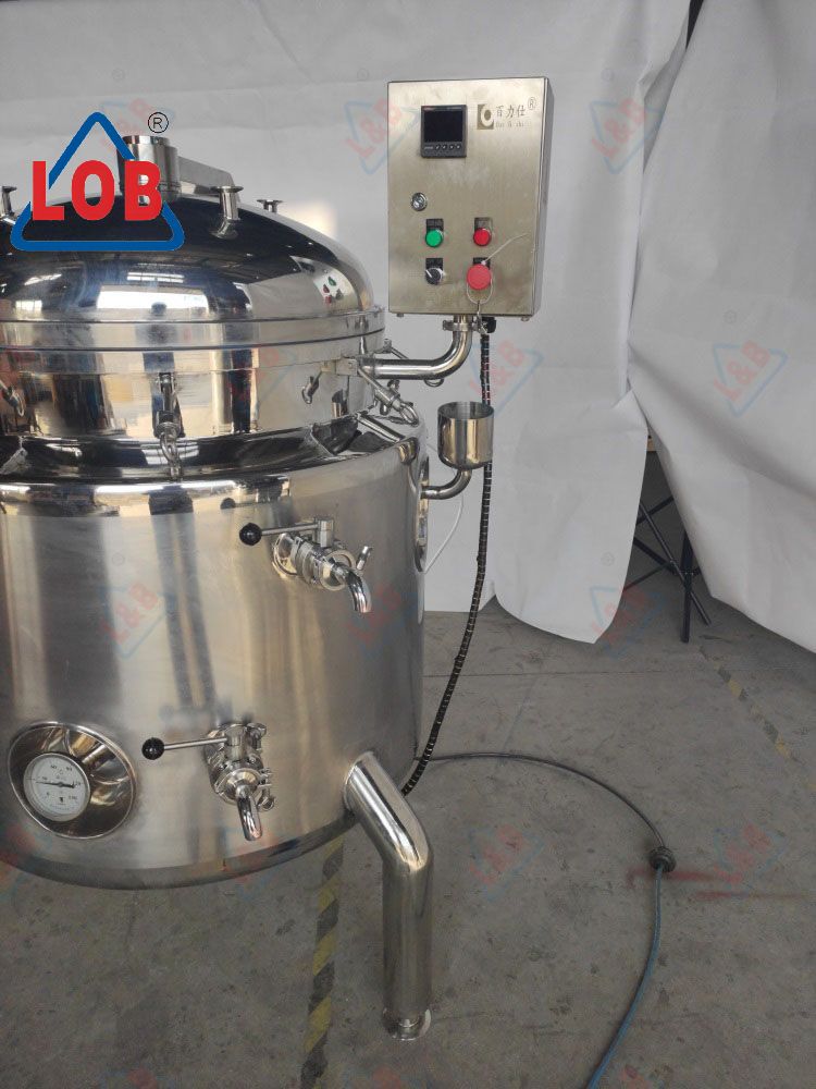 Industrial pressure cooker