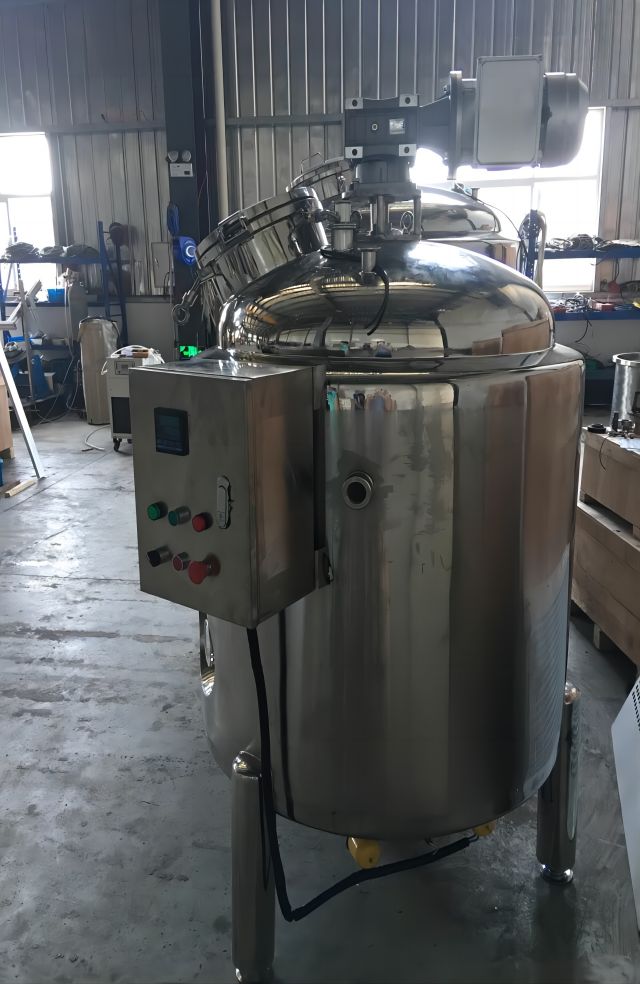 Electric heating mixing tank